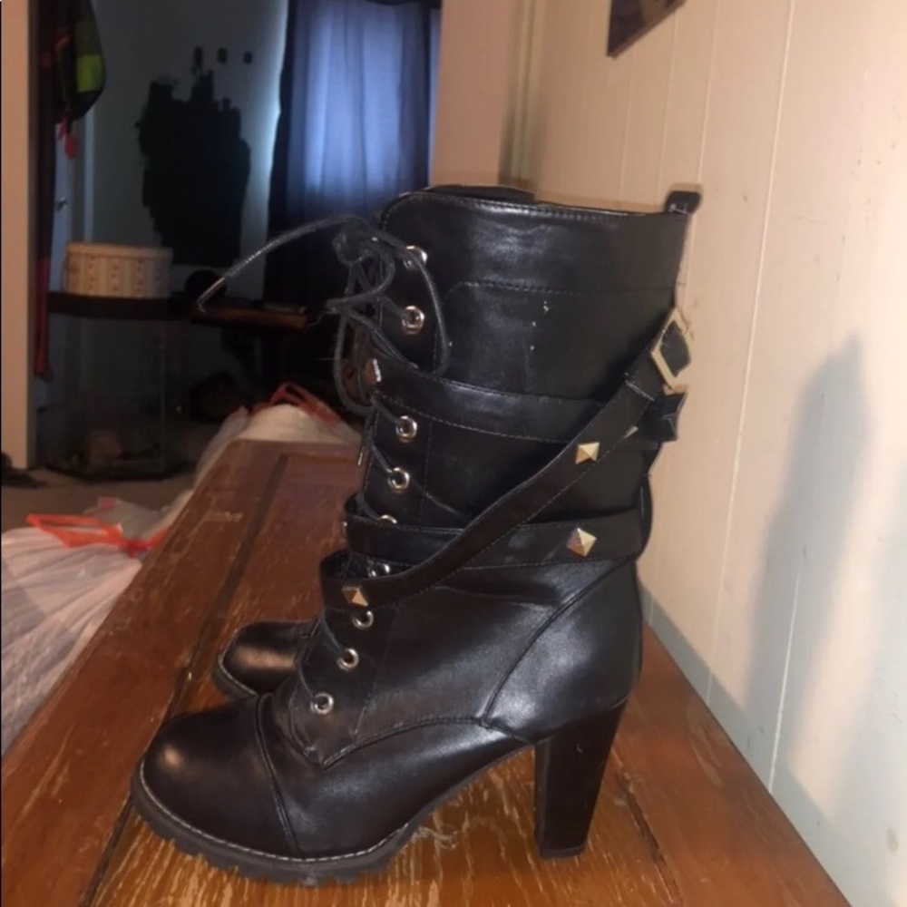 SHOES